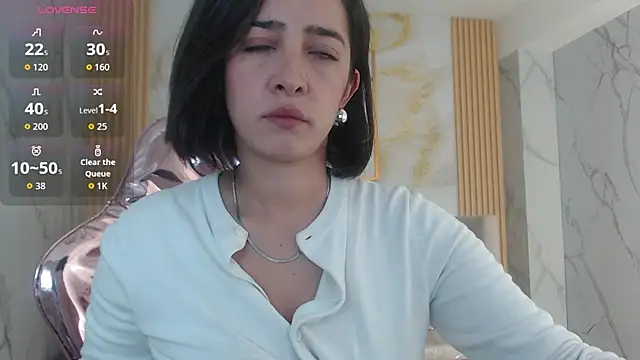 Snapshot of sara_lopez_s chatting on October 2025 01:33:02 PM sara lopez s online show from October 2025 01:33:02 PM