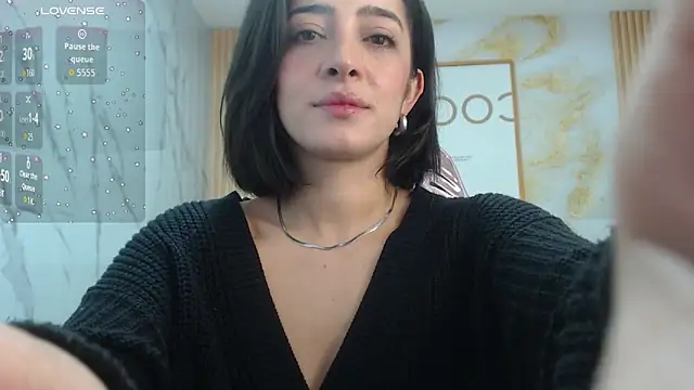 Snapshot of sara_lopez_s chatting on November 2025 01:25:02 PM sara lopez s online show from November 2025 01:25:02 PM