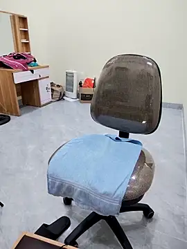 Lyly suri07 online show from April 2026 10:29:01 PM