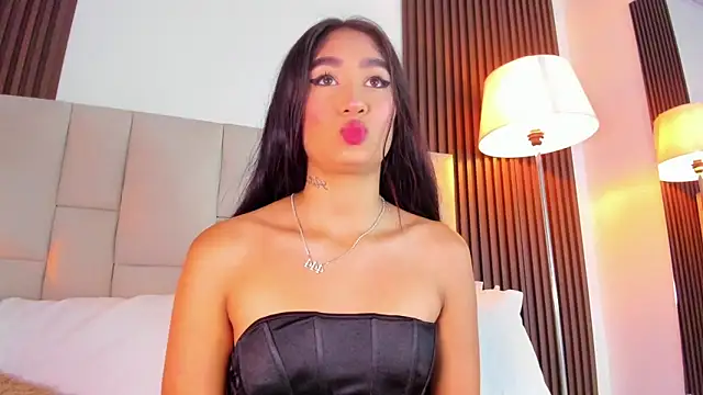 Snapshot of Nicolqueen_ chatting on June 2026 11:27:02 AM Nicolqueen online show from June 2026 11:27:02 AM