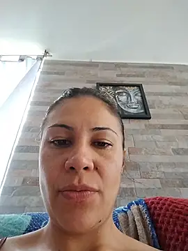 KittyHoleshot87 online show from April 2026 02:23:01 PM