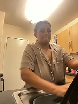 Goldiebaby online show from September 2025 07:17:02 PM