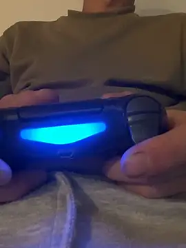 Snapshot of bmwe71 chatting on October 2025 07:58:02 PM bmwe71 online show from October 2025 07:58:02 PM