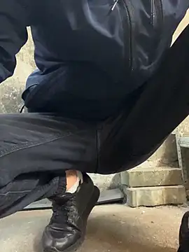 Snapshot of bmwe71 chatting on November 2025 11:58:01 AM bmwe71 online show from November 2025 11:58:01 AM