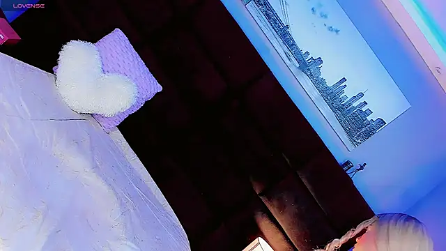 Nauthy girl online show from December 2025 12:54:01 PM