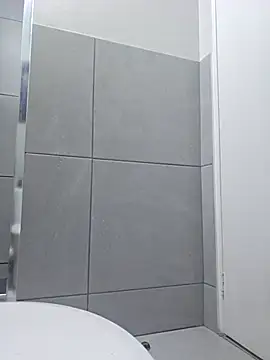 trickyOne online show from November 2025 07:57:01 PM