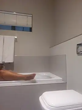 trickyOne online show from December 2025 08:38:02 PM