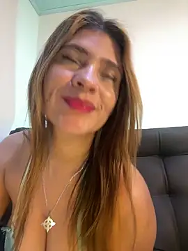 Snapshot of Skarlett_12_ chatting on October 2025 11:21:02 AM Skarlett 12 online show from October 2025 11:21:02 AM