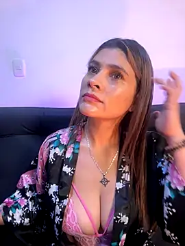 Snapshot of Skarlett_12_ chatting on December 2025 10:57:02 AM Skarlett 12 online show from December 2025 10:57:02 AM