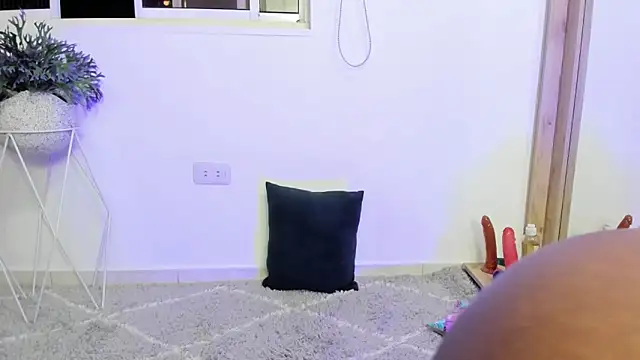 coral15  online show from October 2025 02:17:02 AM