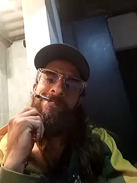 Snapshot of hairy_mannn chatting on November 2025 03:34:01 AM hairy mannn online show from November 2025 03:34:01 AM