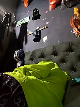 Snapshot of hairy_mannn chatting on November 2025 06:31:02 PM hairy mannn online show from November 2025 06:31:02 PM