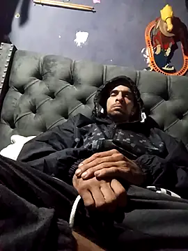 Snapshot of hairy_mannn chatting on December 2025 04:55:01 AM hairy mannn online show from December 2025 04:55:01 AM