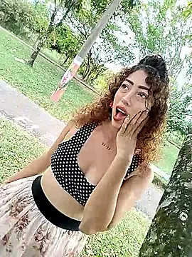 roxyrougee online show from December 2025 05:42:02 PM