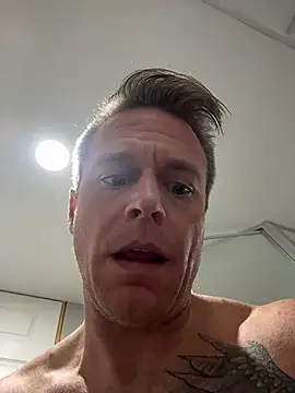 DILFiGuess11 online show from November 2025 08:14:02 AM