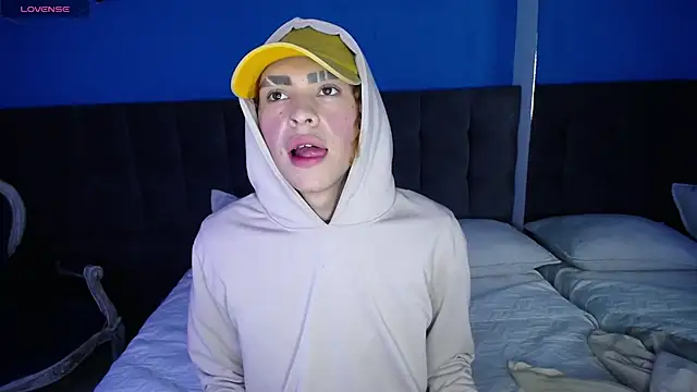 Aaron Fordd online show from October 2025 08:10:01 PM