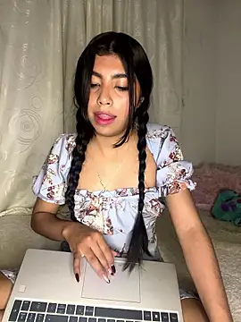 Snapshot of DianeSuns_ chatting on January 2026 03:45:02 AM DianeSuns online show from January 2026 03:45:02 AM