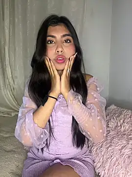 Snapshot of DianeSuns_ chatting on January 2026 04:06:02 AM DianeSuns online show from January 2026 04:06:02 AM