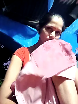 Jooli xx online show from September 2025 01:21:01 PM