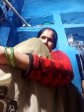 Jooli xx online show from January 2026 01:48:01 PM