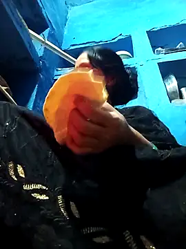 Jooli xx online show from February 2026 02:05:01 PM