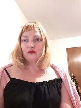 LiluLiluLilu online show from November 2025 06:20:02 PM