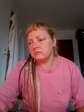LiluLiluLilu online show from May 2026 06:09:01 PM