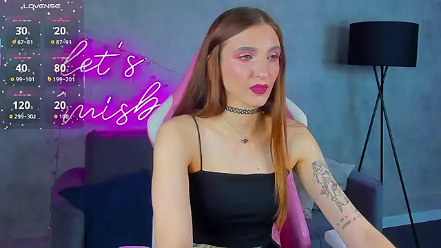 Snapshot of Alisha_Green chatting on June 2026 09:17:01 AM Alisha Green online show from June 2026 09:17:01 AM