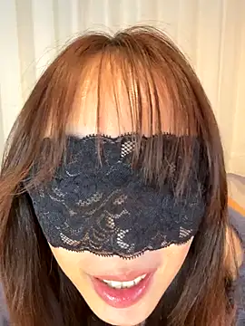 Snapshot of siichan-ta chatting on December 2025 01:43:02 AM siichan-ta online show from December 2025 01:43:02 AM