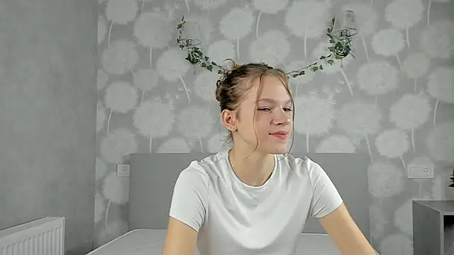 Snapshot of VelvetRisque chatting on November 2025 08:30:02 AM VelvetRisque online show from November 2025 08:30:02 AM