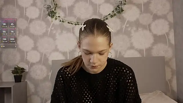 Snapshot of VelvetRisque chatting on November 2025 07:01:01 AM VelvetRisque online show from November 2025 07:01:01 AM