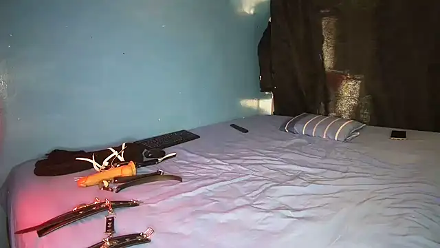 Snapshot of JoshuaMiller chatting on October 2025 08:04:01 PM JoshuaMiller online show from October 2025 08:04:01 PM