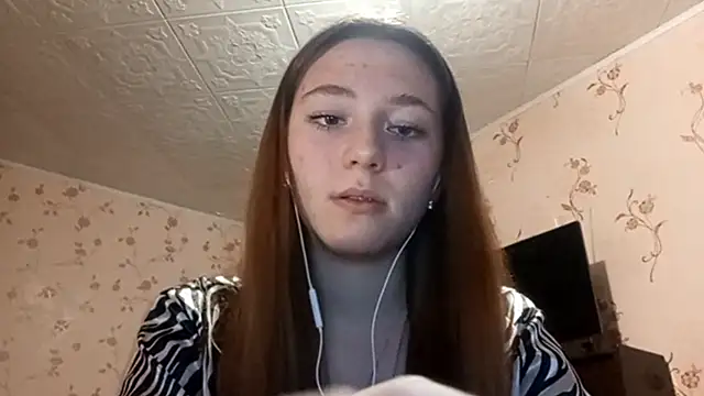 Sophiecuttie online show from September 2025 03:24:01 PM