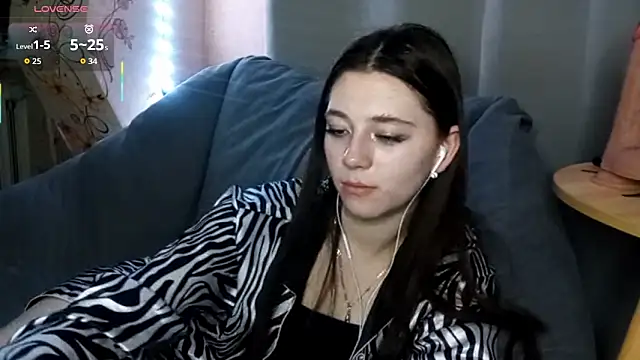 Sophiecuttie online show from October 2025 05:31:02 PM