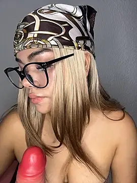 Dakota-Lona online show from March 2026 09:43:02 PM