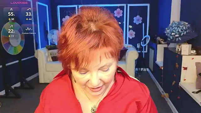 Snapshot of Kira_Kenett chatting on November 2025 05:12:03 AM Kira Kenett online show from November 2025 05:12:03 AM