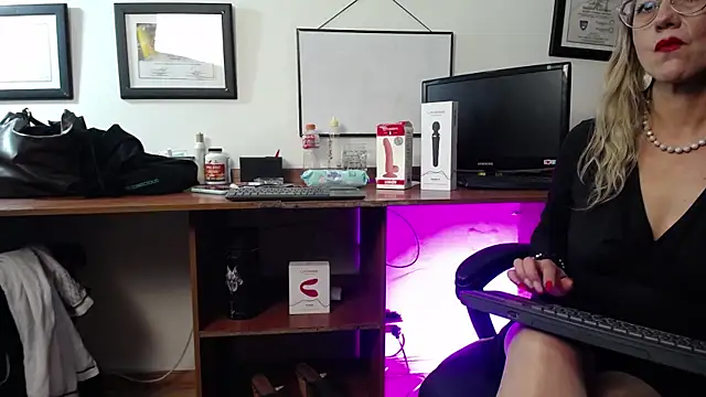 GretaVoss  online show from January 2026 08:01:02 PM