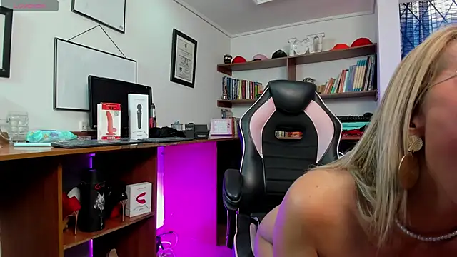 GretaVoss  online show from February 2026 07:19:02 PM