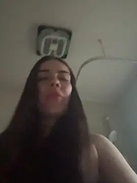 valentinalamont online show from September 2025 05:57:01 PM