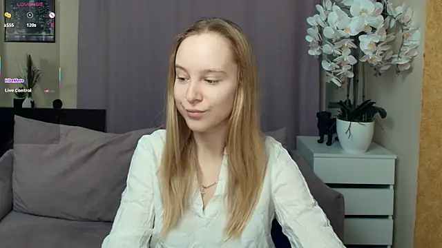 SoonMoor online show from January 2026 07:04:01 PM