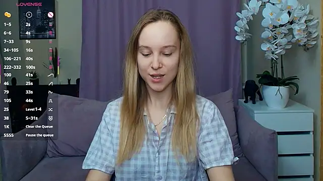 SoonMoor online show from March 2026 06:29:02 PM