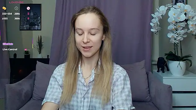 SoonMoor online show from March 2026 06:53:01 PM