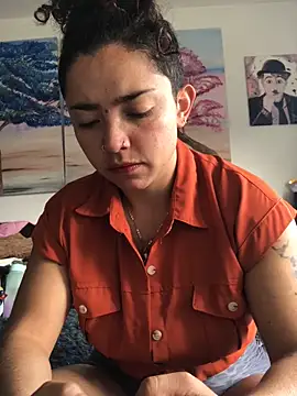 Paris 11 online show from October 2025 01:03:02 PM