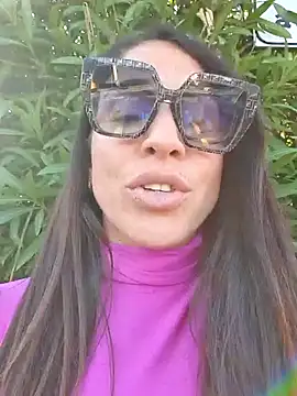 Snapshot of sexy7883 chatting on October 2025 01:37:01 PM sexy7883 online show from October 2025 01:37:01 PM