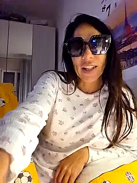 Snapshot of sexy7883 chatting on November 2025 06:41:02 AM sexy7883 online show from November 2025 06:41:02 AM