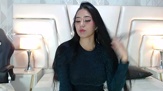 Snapshot of VioletPons chatting on November 2025 07:49:02 PM VioletPons online show from November 2025 07:49:02 PM