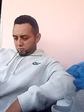 angelitocalientico online show from October 2025 06:41:01 PM