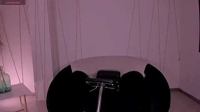 SussyBellX online show from February 2026 04:19:02 AM