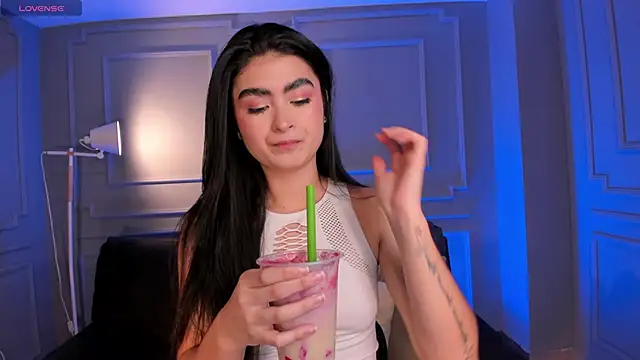 LucyWeiss  online show from November 2025 07:58:02 PM