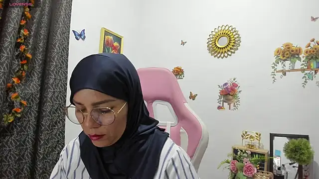 Snapshot of dalila_kemur chatting on June 2026 03:48:02 AM dalila kemur online show from June 2026 03:48:02 AM